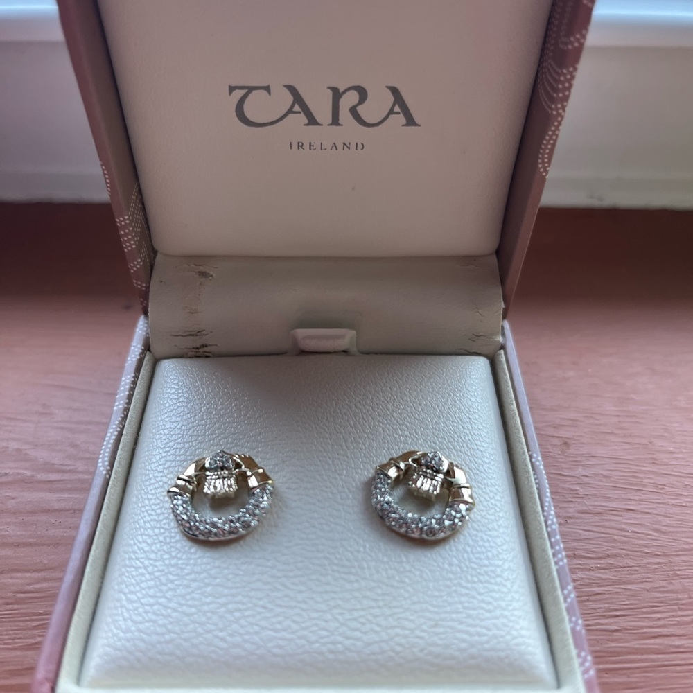 Irish Claddagh Crystal earrings